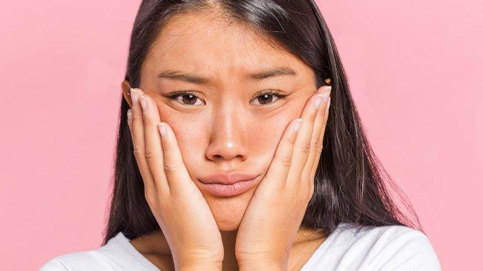 Ilustrasi keriput dapat muncul saat senyum, berikut faktor penyebabnya