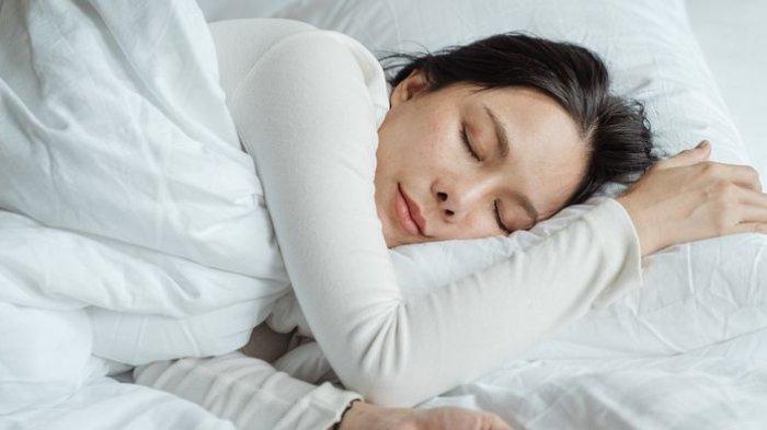 ilustrasi seseorang yang memiliki kualitas tidur baik, berikut ini kebiasaan sore yang dapat meningkatkan kualitas tidur
