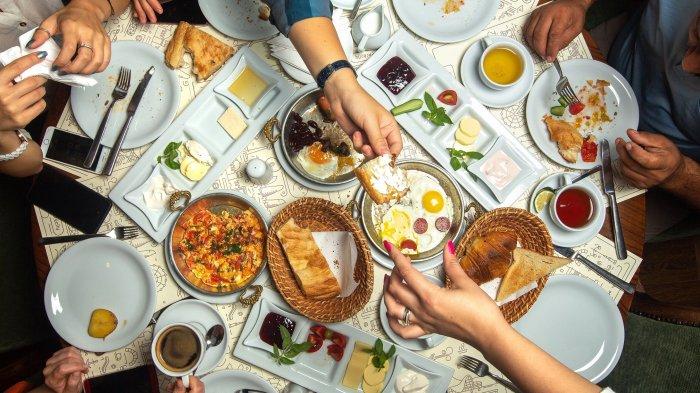 ilustrasi roti, nasi, dan pasta, berikut makanan dan minuman yang harus dihindari oleh penderita diabetes dan pradiabetes