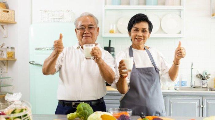 ilustrasi orang yang mengalami osteoporosis, dr. Zaidul Akbar imbau konsumsi makanan ini untuk atasi tulang keropos atau osteoporosis
