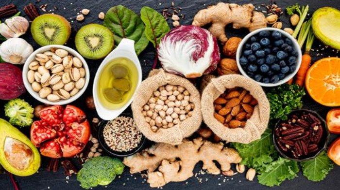 Ilustrasi makanan yang mengandung vitamin B12, salah satu vitamin yang bagus untuk kesehatan jantung