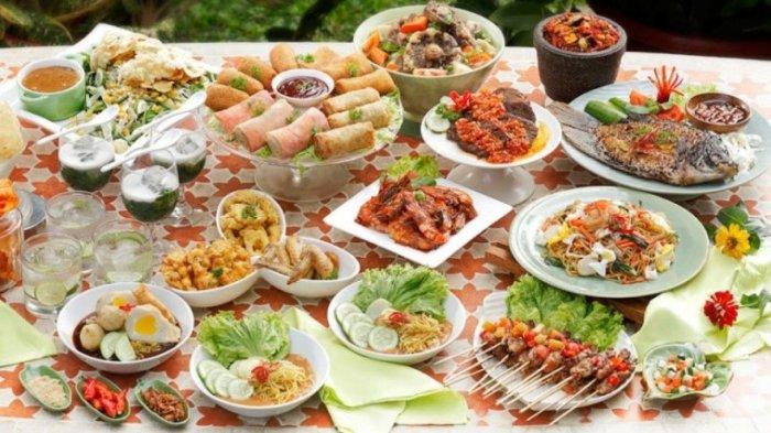 ilustrasi makanan berkolesterol tinggi yang harus dihindari ibu hamil yang alami hipertensi