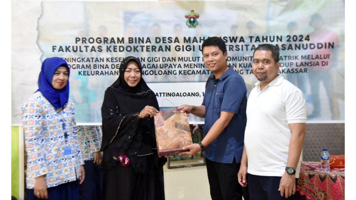 drg. Acing dalam sambutannya mengucapkan terima kasih kepada Ibu Maupe, S.KM., M.Kes., Dra. Nuraeni yang telah bekerjasama sebagai mitra pengabdian.