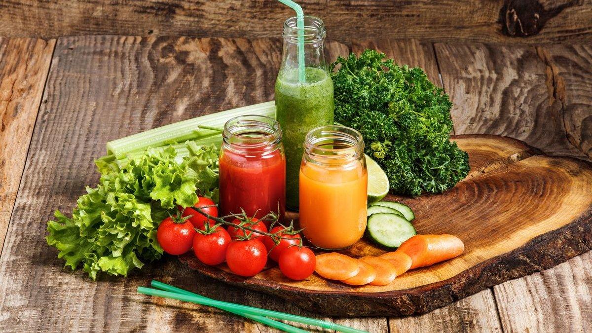 ilustrasi jenis minuman yang bagus untuk membantu menurunkan berat badan