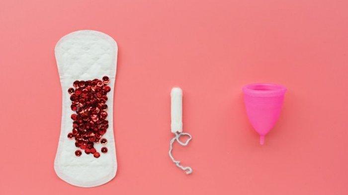 ilustrasi menggunakan menstrual cup, larangan yang baiknya tidak dilakukan ibu setelah melahirkan