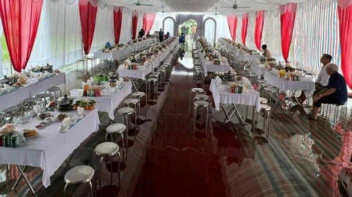 Pernikahan di Vietnam sepi tamu, hidangan masih utuh