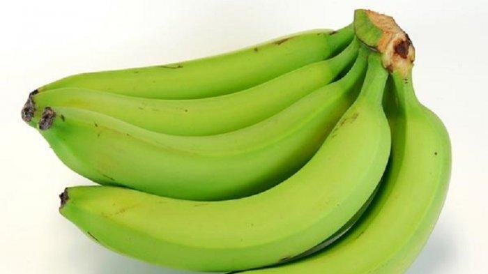 Ilustrasi pisang mentah, salah satu makanan yang baiknya tidak disimpan di kulkas