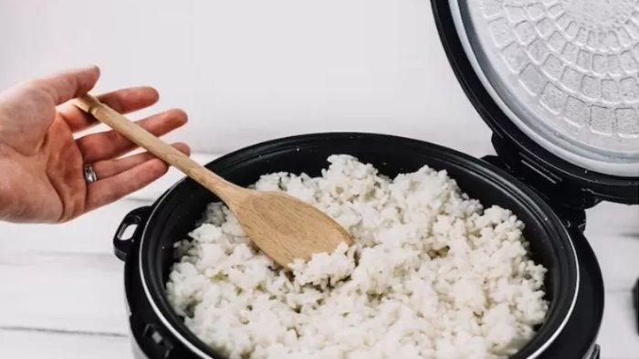 Ilustrasi memasak nasi dengan menggunakan rice cooker