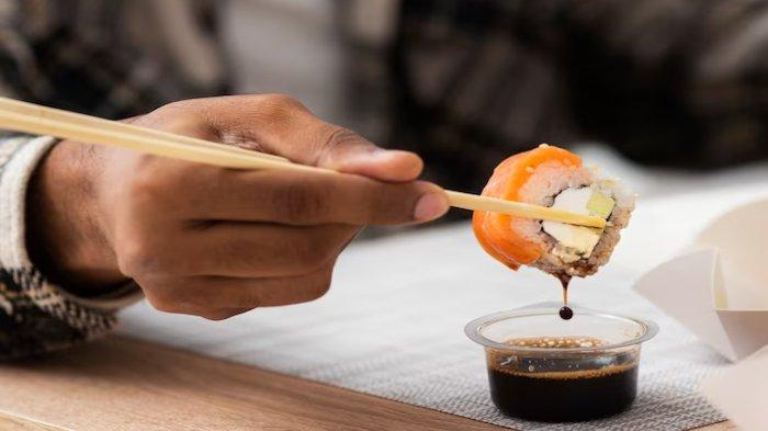 Ilustrasi saus teriyaki, salah satu saus atau bumbu makanan yang harus dihindari penderita diabetes