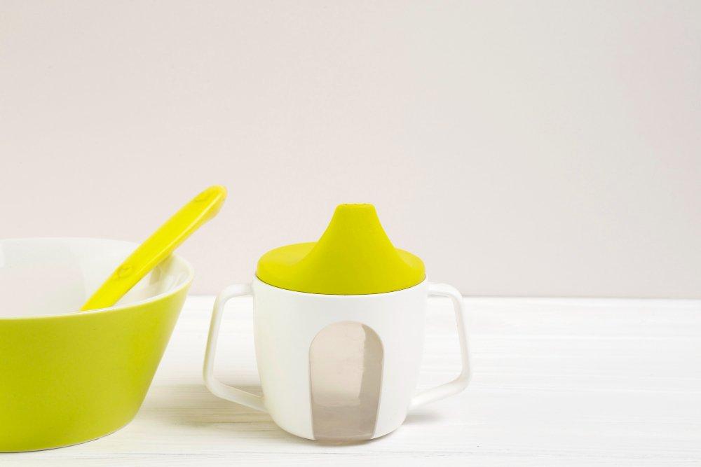 ilustrasi sippy cup