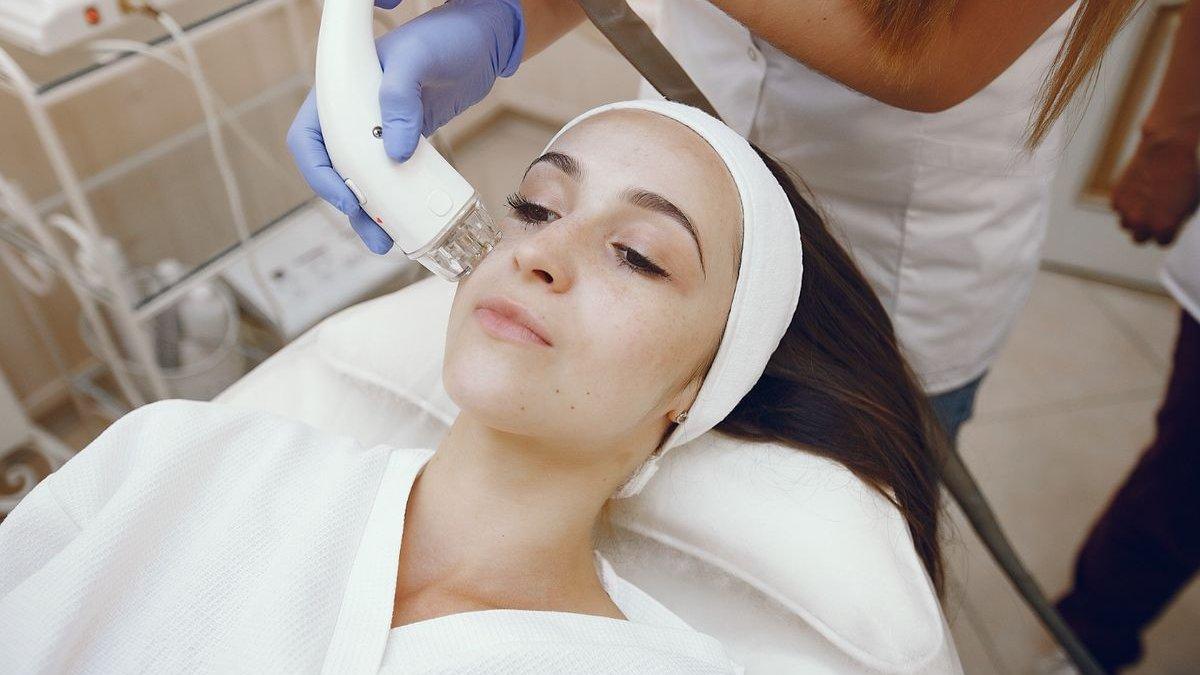 ilustrasi treatment skin booster
