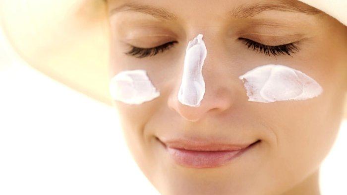 ilustrasi penggunaan sunscreen