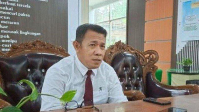 Kisah inspiratif berasal dari Syafwan, anak petani yang berhasil menjadi guru besar.
