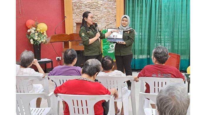 FKG Unhas menyelenggarakan bakti sosial di Panti Werdha Theodora Makassar dan mengusung tema “Peningkatan Kualitas Hidup Lansia melalui Edukasi dan Intervensi Preventif”