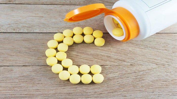 Ilustrasi suplemen vitamin C untuk meningkatkan kekebalan tubuh