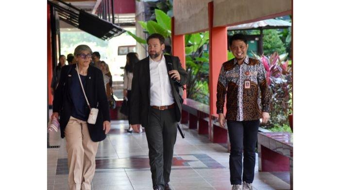 Dua prodi FKG Unhas menjalani proses visitasi lapangan dari Lembaga Akreditasi Internasional ASIIN.