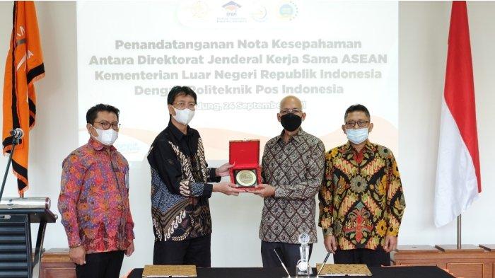 Buka Pusat Studi ASEAN, Politeknik Pos Indonesia dan Kemenlu RI Teken Nota Kesepahaman