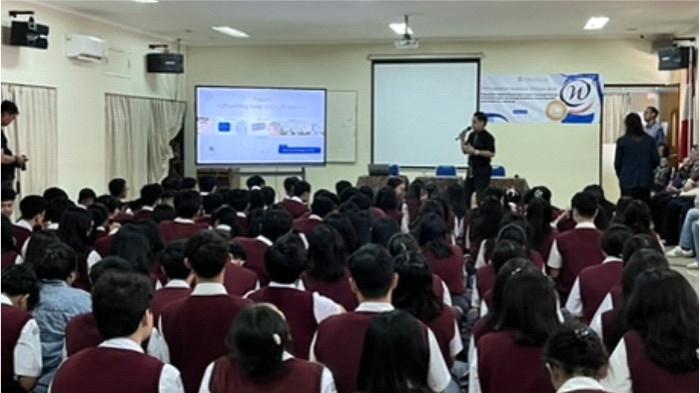 Edukasi Fintech untuk Generasi Muda: Dosen Universitas Widyatama Kenalkan Forex, Cryptocurrency, dan P2P Lending di SMA Santa Maria 1 Kota Bandung