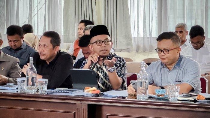 Anggota DPRD Jawa Barat dari Fraksi Partai Kebangkitan Bangsa (PKB), Maulana Yusuf Erwinsyah, menyoroti rencana Dinas Pendidikan (Disdik) Jawa Barat yang akan membangun 144 Unit Sekolah Baru (USB) pada tahun 2025. 