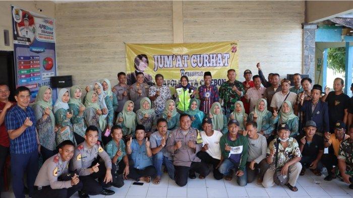 Polresta Cirebon Gelar Jum'at Curhat di Balai Desa Tegalsari Kecamatan Plered