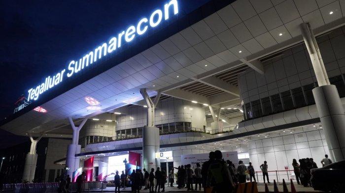 Suasana malam di Stasiun Tegalluar Summarecon, Kabupaten Bandung, Jawa Barat, Rabu (28/8/2024).