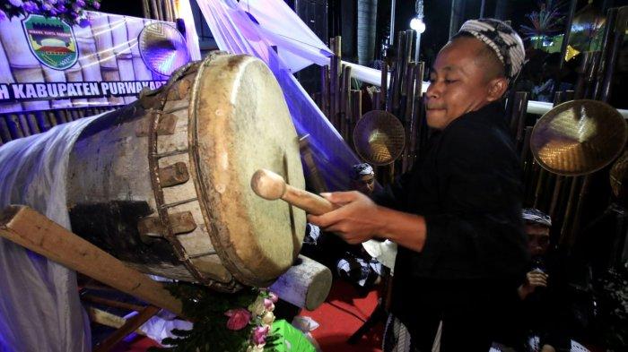 Festival Dulag Istimewa 1446 H semarakkan suasana malam takbiran di Kota Bandung yang digelar di halaman Gedung Negara Pakuan, Jalan Otto Iskandardinata, Kota Bandung, Jawa Barat, Minggu (30/3/2025).