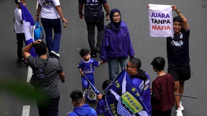 Pawai Akbar Persib Juara di Kota Bandung, Jawa Barat, Minggu (25/5/2025).