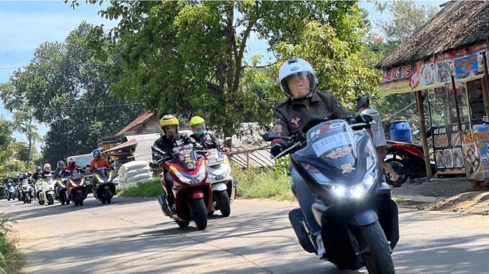 2Aman dan Nyaman Touring, Ini 7 Perlengkapan Wajib Pengendara Motor