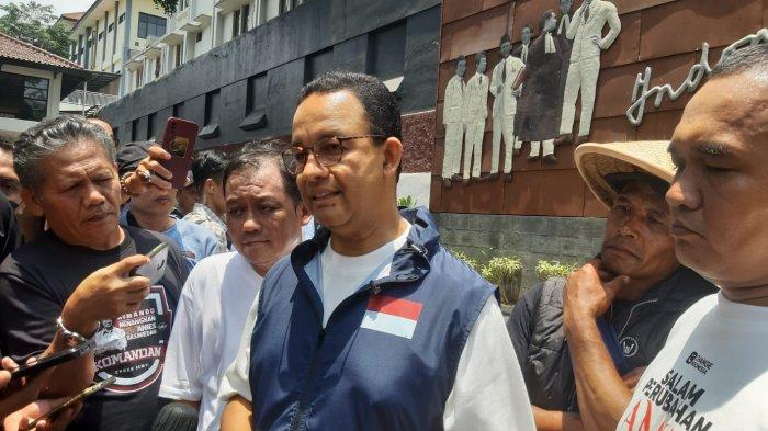 Bacapres Anies Baswedan mengunjungi Gedung Indonesia Menggugat, Kota Bandung, Minggu (8/10/2023).