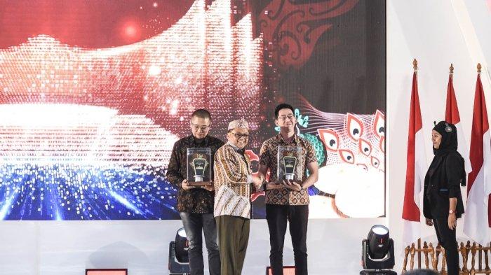 Komitmen Blibli mendorong pelaku usaha lokal tumbuh secara berkelanjutan di Jawa Barat, telah menggerakkan Pemerintah Provinsi Jawa Barat dan Bank Indonesia Provinsi Jawa Barat memberikan penghargaan Apresiasi Jawara Ekonomi Digital (AJEG) Awards 2023 yang diberikan pada akhir desember yang lalu.