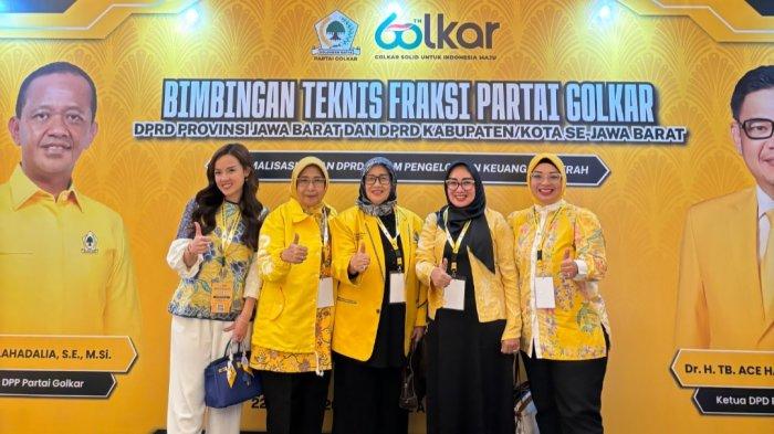 BIMTEK - Anggota DPRD Provinsi Jawa Barat Tati Supriati Irwan menghadiri pembukaan bimbingan teknis fraksi Partai Golkar untuk anggota DPRD Provinsi Jawa Barat dan anggota DPRD kab/kota se Jawa Barat, di Hotel Aryaduta Bandung, pada Senin (22/6/2025).