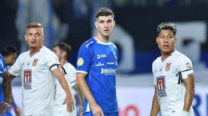 Bek PERSIB, Nick Kuipers