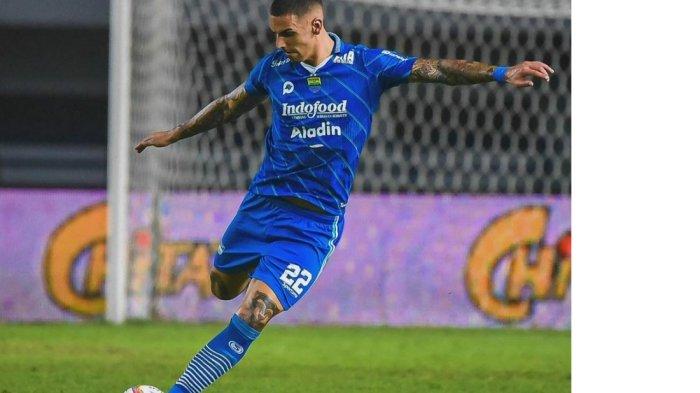 Bek Persib Bandung, Alberto Rodriguez.