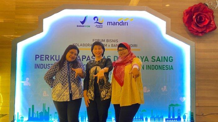 Foto Bersama , Regulatory Affair Manager, President Director PT Bintang Toedjoe, Public Relations & Community Development Manager PT Bintang Toedjoe
