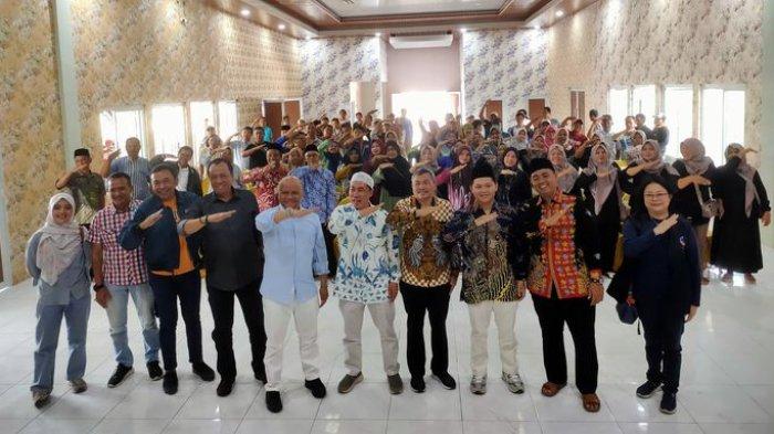 Calon Wakil Gubernur Jawa Barat, Ilham Habibie, melakukan kunjungan safari politik ke Kabupaten Cirebon, Jawa Barat, Senin (16/9/2024).