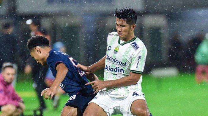 Cuplikan laga Arema FC vs Persib Bandung di Stadion Kapten I Wayan Dipta, Jumat (7/7/2023)