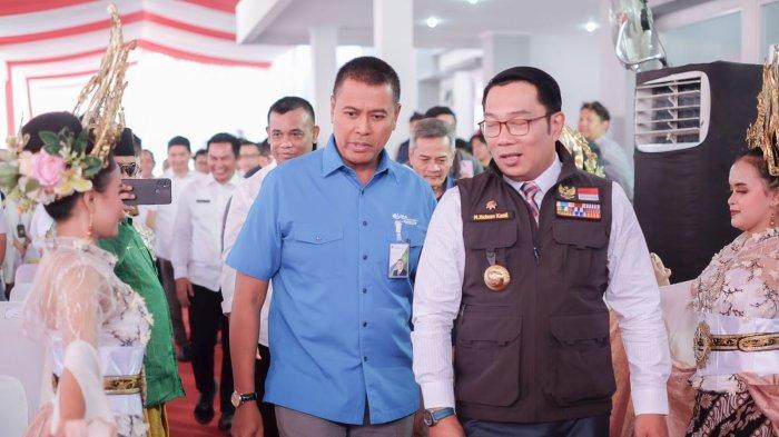Direktur Utama BPJS Ketenagakerjaan Anggoro Eko Cahyo dan Gubernur Jawa Barat Ridwan Kamil