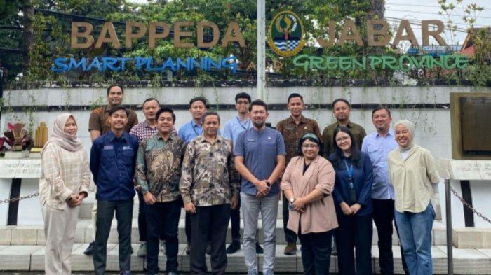 Dalam rangka mendorong keterbukaan informasi publik dan meningkatkan efektivitas pelaksanaan program Tanggung Jawab Sosial Perusahaan (CSR) di daerah, PT PLN Indonesia Power UBP JPR turut berpartisipasi dalam kegiatan koordinasi dan konsultasi pengelolaan data CSR yang diselenggarakan oleh Bappelitbangda Kabupaten Sukabumi di Kantor Bappeda Provinsi Jawa Barat, Kota Bandung.