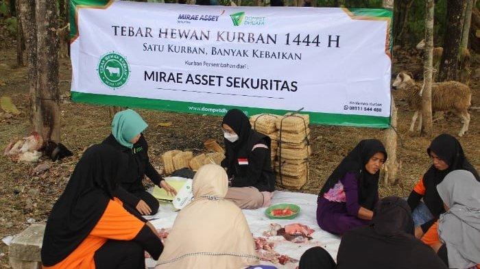 Dompet Dhuafa bersama PT Mirae Asset Sekuritas Indonesia tebarkan hewan kurban hingga ke pelosok Nusantara dalam perayaan Iduladha 1444 H