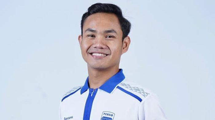 Fisioterapis Persib Bandung Benidektus Adi Prianto---Benidektus diduga diserang suporter Persis Solo saat berada di minimarket dekat stasiun.