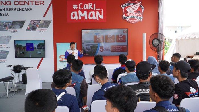 PT Astra Honda Motor (AHM) meningkatkan kepedulian dan konsistensi terhadap keselamatan dengan melakukan edukasi keselamatan berkendara melalui berbagai kesempatan. Dukungan dalam kegiatan Gebyar Keselamatan 2023, Sabtu (18/10), di Indonesia Safety Driving Center (ISDC) Pusdiklantas Lemdiklat Polri, Serpong, Tangerang Selatan, menjadi salah satu cara berkontribusi pada terwujudnya budaya keselamatan di jalan raya bagi seluruh pengguna jalan.