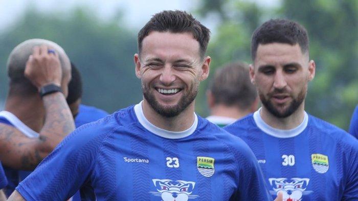 Gelandang PERSIB, Marc Klok.