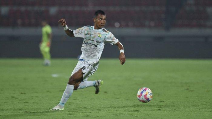 Gelandang PERSIB, Robi Darwis