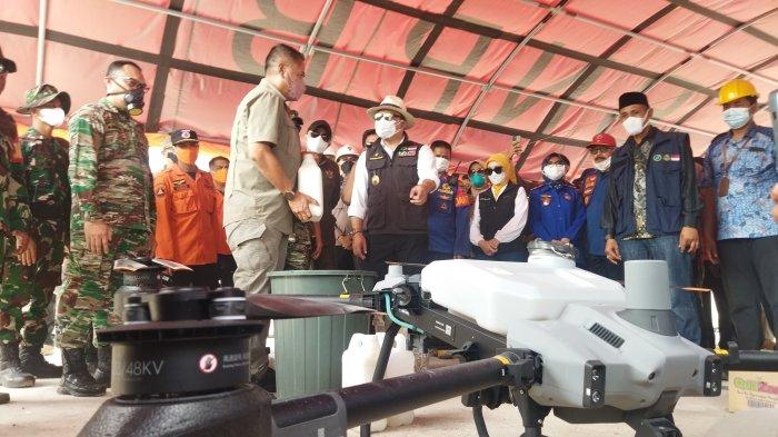 Gubernur Jabar Ridwan Kamil saat meninjau TPA Sarimukti, Jumat (25/8/2023).