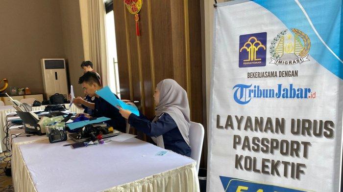 Hari Ulang Tahun ke-24 Tribun Jabar salah satunya adanya layanan urus paspor kolektif yang dihadirkan guna mempermudah penerbitan paspor bagi karyawan atas inisiasi kerjasama dengan Kantor Imigrasi Bandung. 