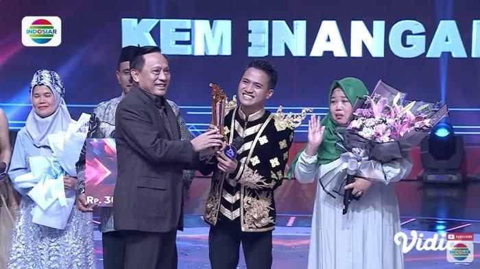 Owan, juara 1 Dangdut Academy 6 asal Gorontalo.