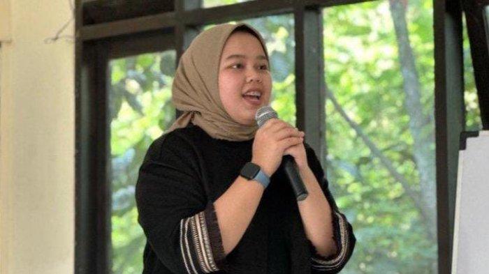 AMBULANS - Anggota DPRD Provinsi Jawa Barat dari Fraksi PKB, Humaira Zahrotun Noor saat 