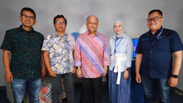 Putra sulung Presiden ke-3 RI, BJ Habibie, Ilham Akbar Habibie, berkunjung ke Kantor Redaksi Tribun Jabar, Jalan Sekelimus Utara, Kota Bandung, Kamis (27/6/2028).