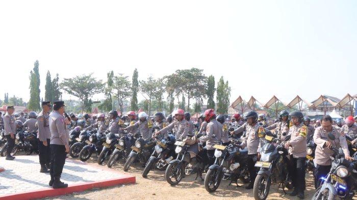 Kapolres Indramayu, AKBP M Fahri Siregar bersiap untuk Operasi Mantap Brata Lodaya dari mulai peralatan hingga kendaraan dinas milik Polres Indramayu tidak luput dari pemeriksaan, Jumat (29/9/2023).
