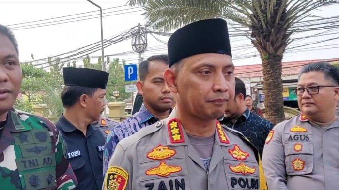 Kapolres Metro Tangerang Kota Kombes Zain Dwi Nugroho memberikan keterangan terkait kasus kecelakaan truk tanah di kawasan Kosambi, Teluk Naga, Kabupaten Tangerang, Jumat (8/11/2024). (Tribunnews.com/Abdi Ryanda Shakti).